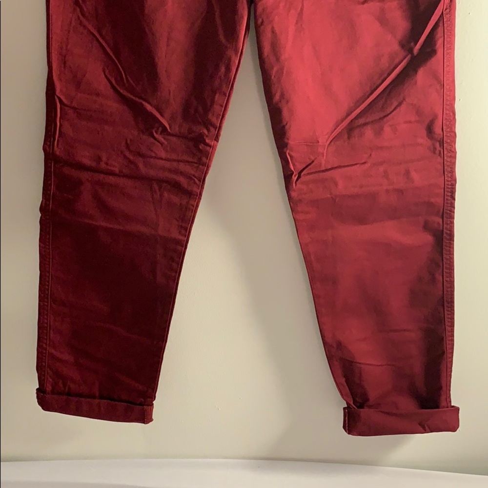 Gap Cranberry Coloured Girlfriend Khaki Size 4 NWT . - Picture 3 of 8